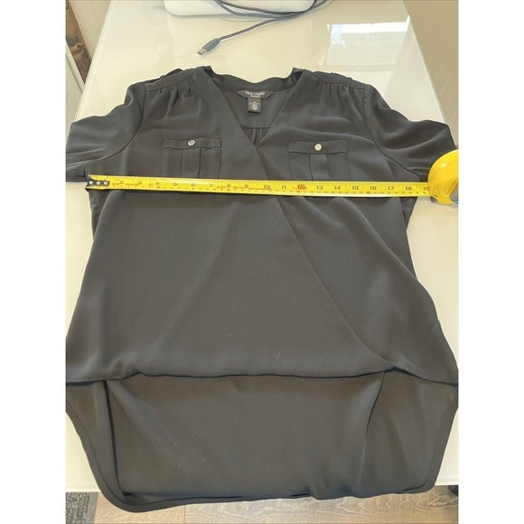 White House/Black Market Womens Black Surplice Top Roll Tab Sleeve 4 Hi-Low - Picture 8 of 9